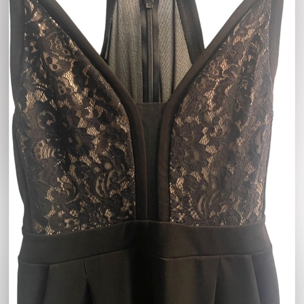 Express lace jumpsuit size 4 - Picture 3 of 6